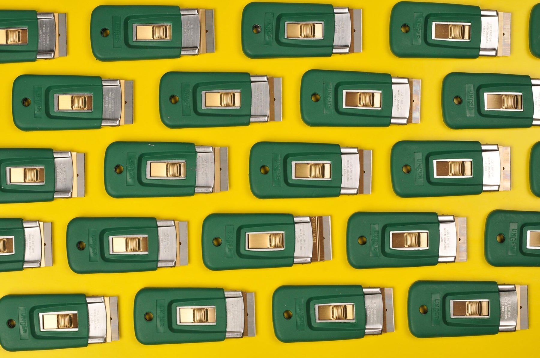 How to Safely Use Window Scrapers on Different Glass Surfaces