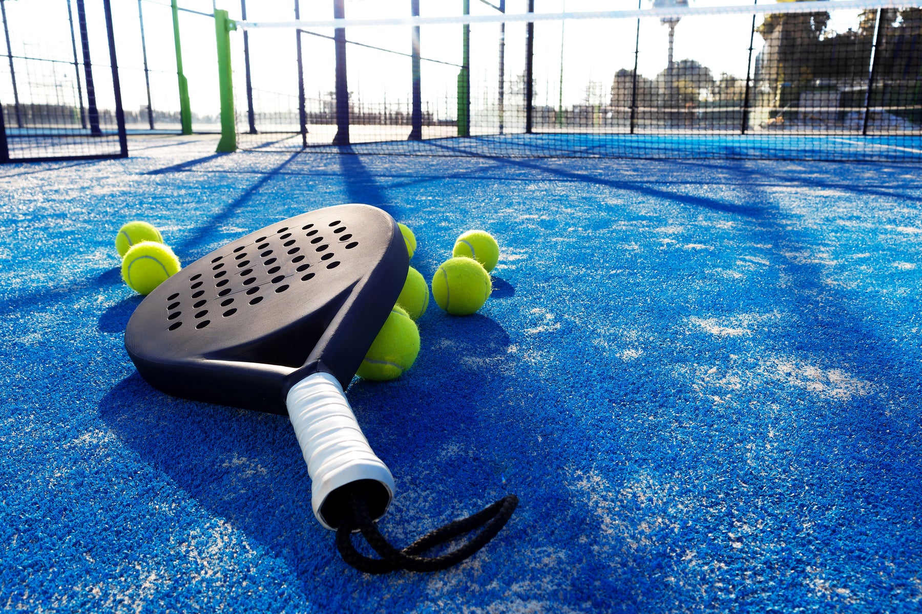 Clean Padel Court Glass Faster: The Time-Saving Benefits of Large Squeegees and Strip Washers